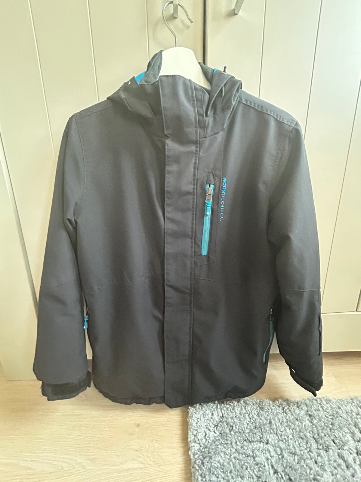 Protest - Jas, Sport en Fitness, Skiën en Langlaufen, Verzenden, Zo goed als nieuw, Kleding, Protest
