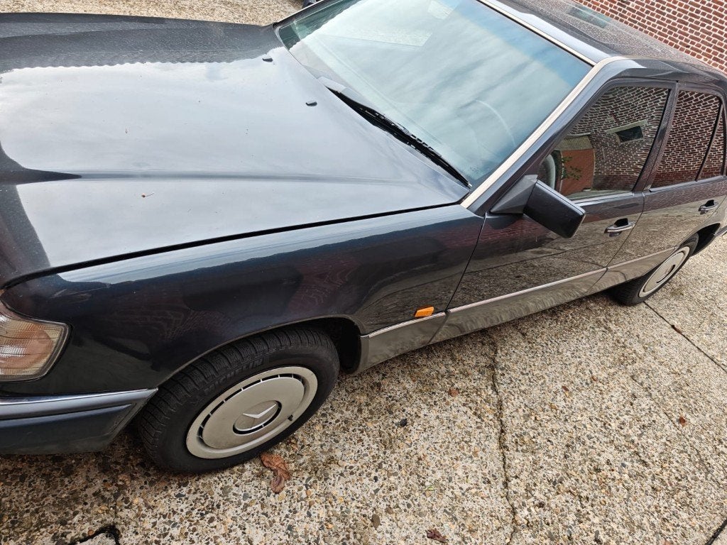 Mercedes 200 diesel 200d w124 oldtimer, Autos, Mercedes-Benz, Achat, Boîte manuelle, Diesel, Particulier