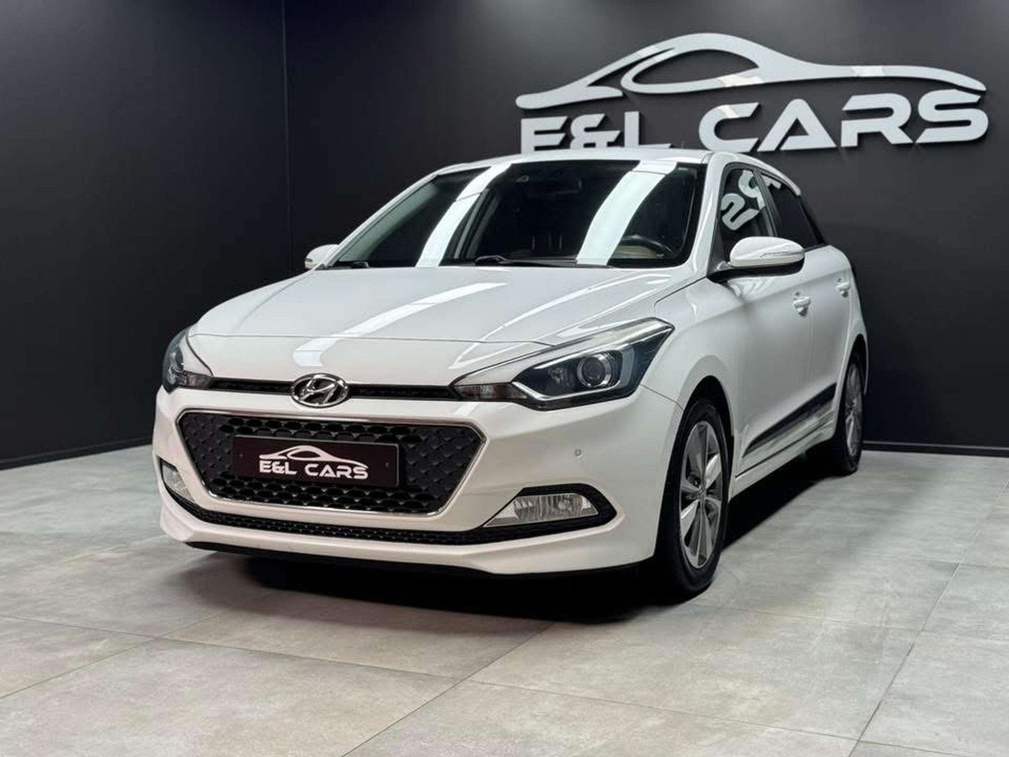 Hyundai i20 i20 1.4i *12 mois de garantie*, Autos, Achat, https://public.car-pass.be/vhr/30275e59-a4ae-44e6-92e9-2fa4ca6e70f8