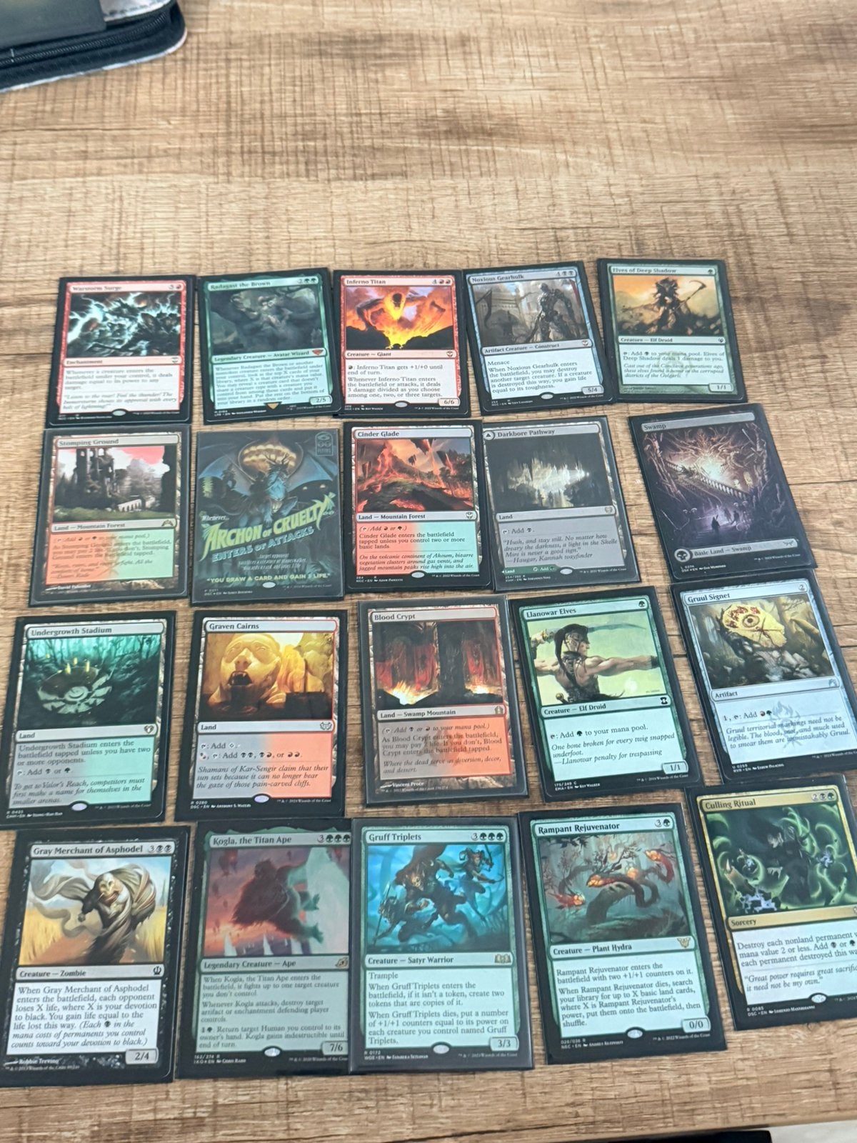 mtg henzie deck, Hobby en Vrije tijd, Ophalen of Verzenden, Zo goed als nieuw