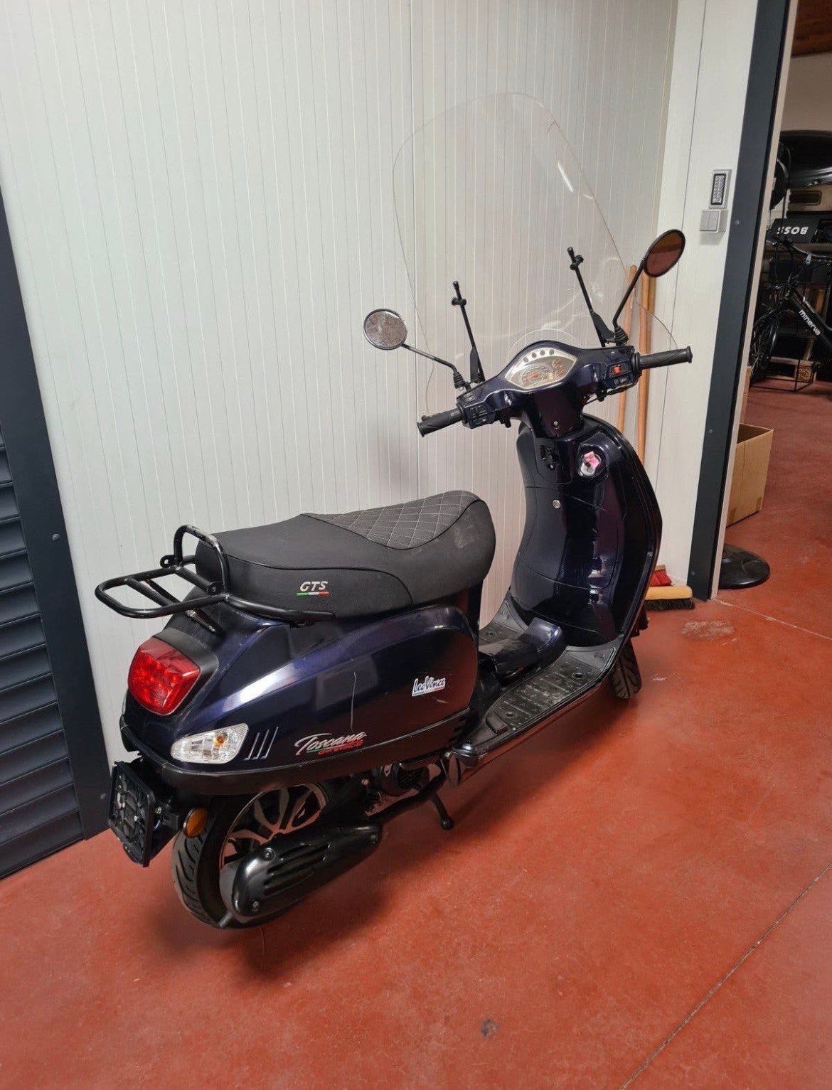 Gts toscana ,2019, a klasse scooter, Ophalen, Gebruikt, Benzine
