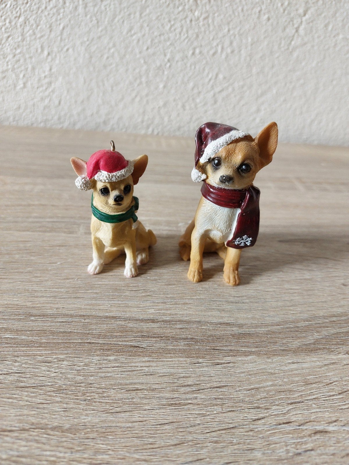 Chihuahua : 2 figurines en résine 7 et 9 cm, Collections, Enlèvement ou Envoi