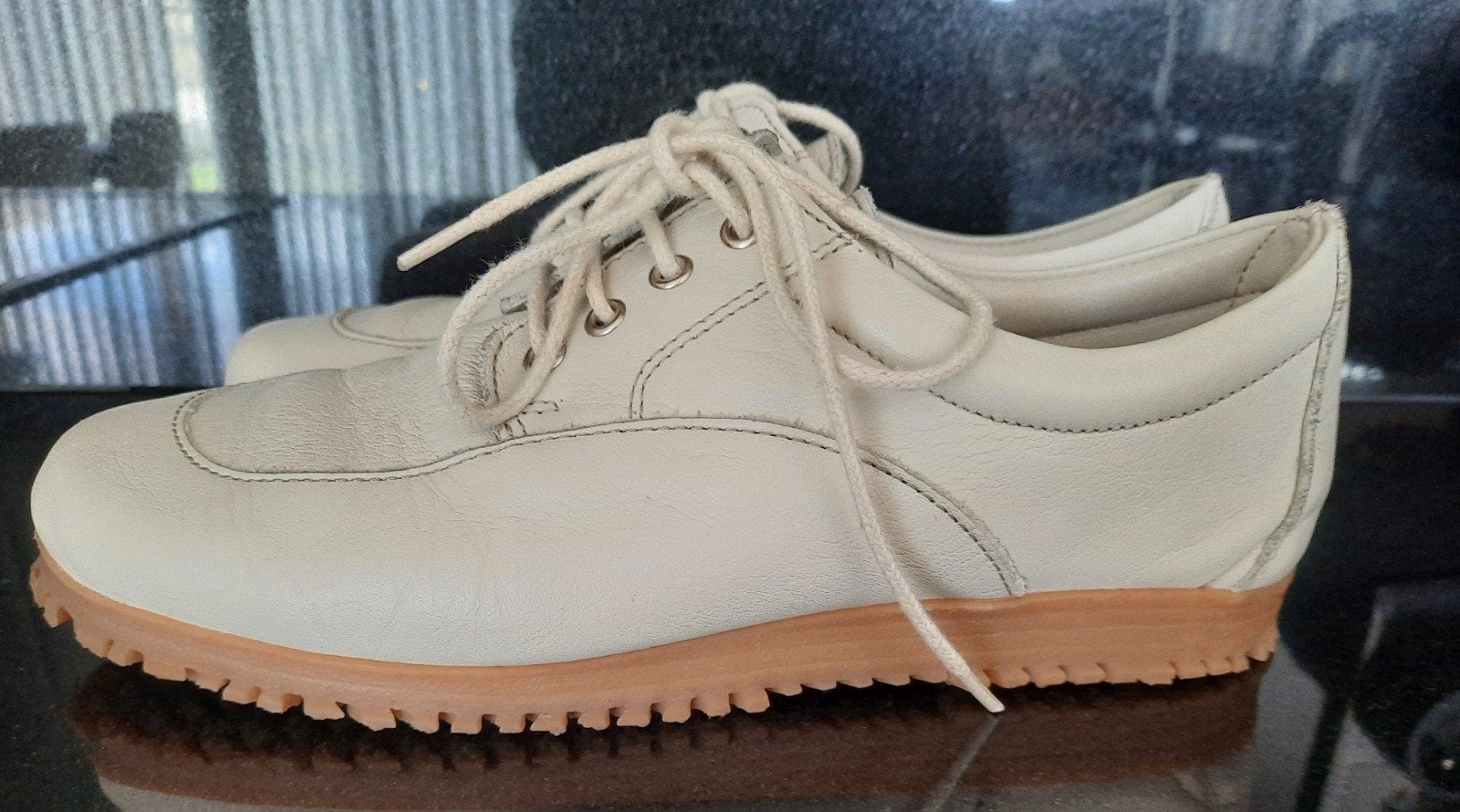 mooie lederen Schoen maat 36, Enlèvement, Comme neuf, Beige