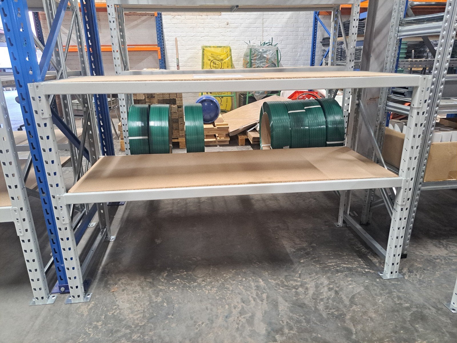 werktafel super stabiel!! 197 euro excl btw, Enlèvement