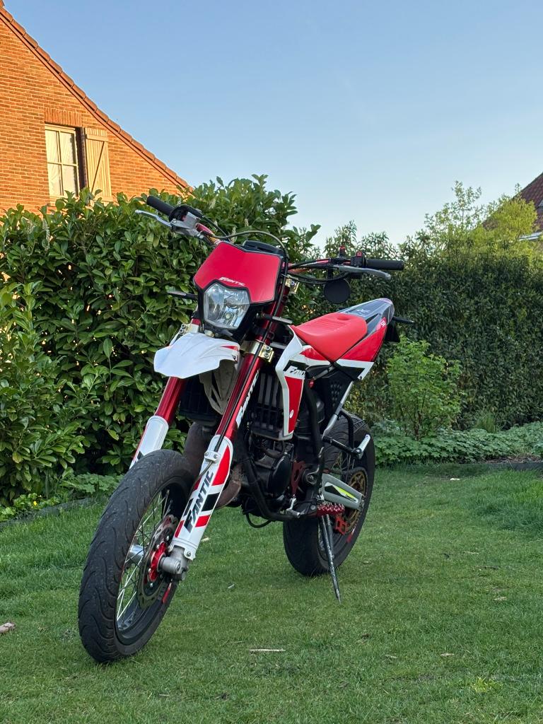 Fantic XM50 competition supermoto 50cc, 6 versnellingen, Zo goed als nieuw, 50 cc, Ophalen