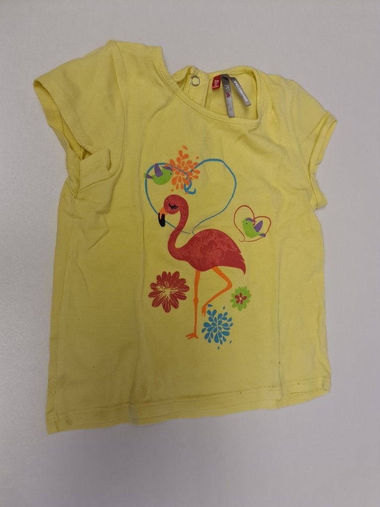 geel t-shirt met flamingo Mt 86, Kinderen en Baby's, Babykleding | Maat 86, Ophalen, Zo goed als nieuw