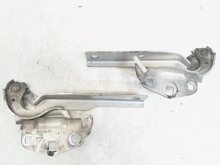 Charnière capot d'un Volkswagen Passat, Autos : Pièces & Accessoires, Volkswagen, -, 3 mois de garantie, Utilisé
