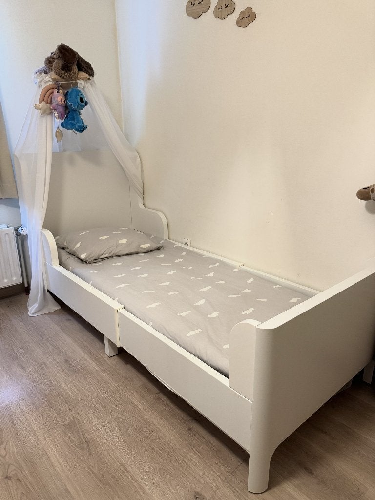 IKEA BUSUNGE Meegroeibed Wit (80x200) + lattenbodem + matras, Kinderen en Baby's, 85 tot 100 cm, Gebruikt, 140 tot 160 cm, Ophalen