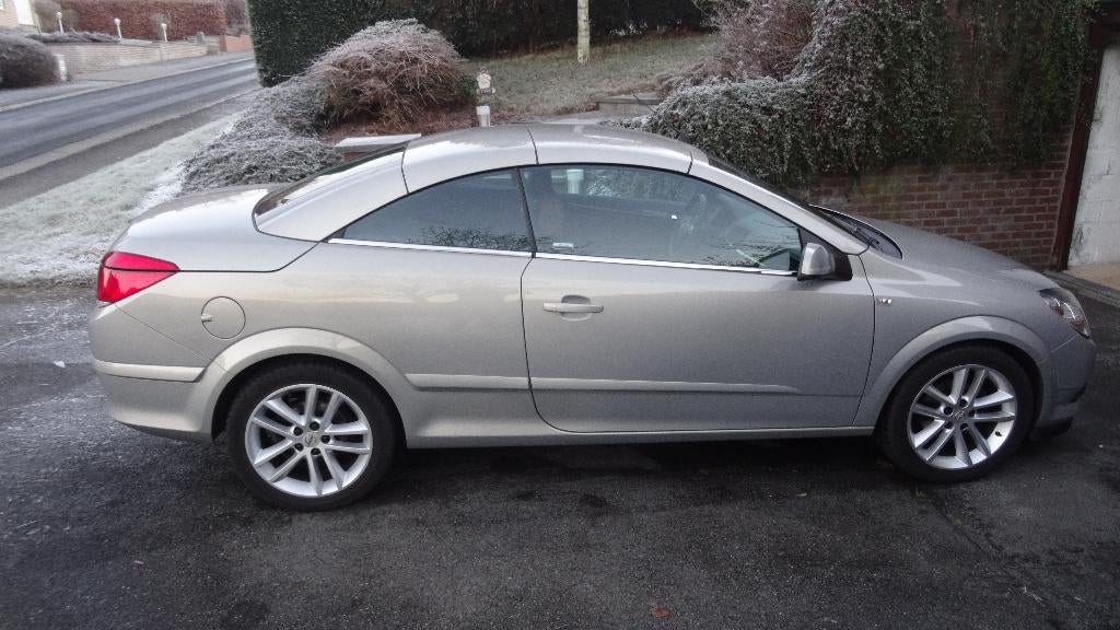Opel Astra Twintop (cabriolet - cabriolet), Auto's, Voorwielaandrijving, 4 zetels, 4 cilinders, Cabriolet