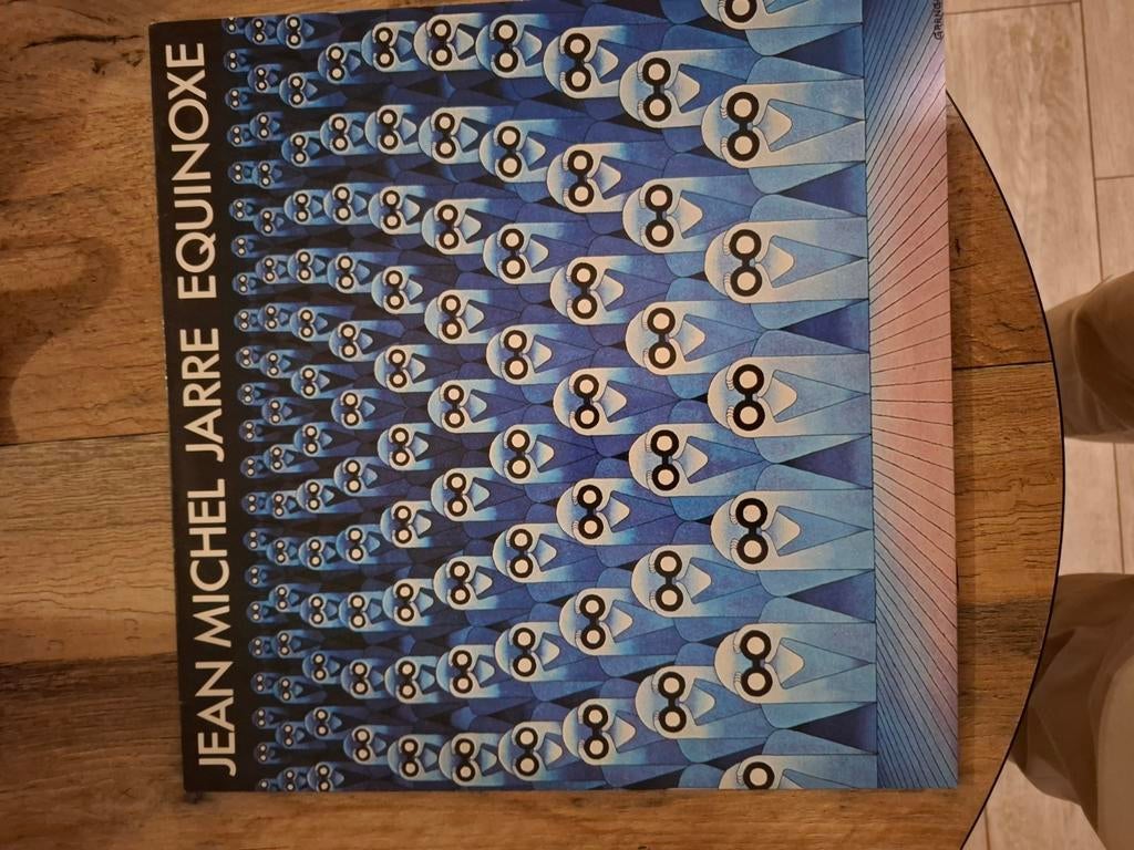 Jean-Michel Jarre : Équinoxe, Envoi, Comme neuf