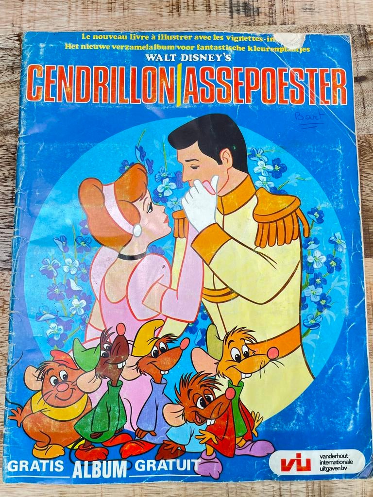 Verzamelalbum Disney Assepoester 1979, Ophalen of Verzenden, Assepoester of Belle, Gebruikt