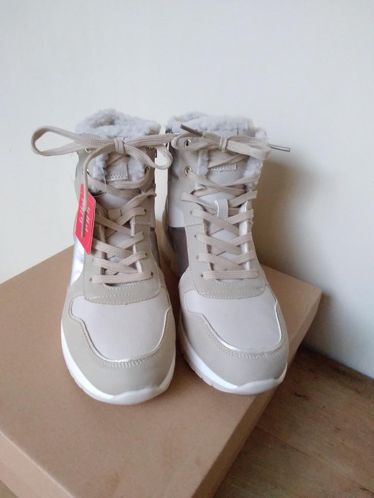 Stevige Nieuwe damesschoenen maat 37, Kleding | Dames, Schoenen, Verzenden, Beige, Lage of Enkellaarzen, Nieuw