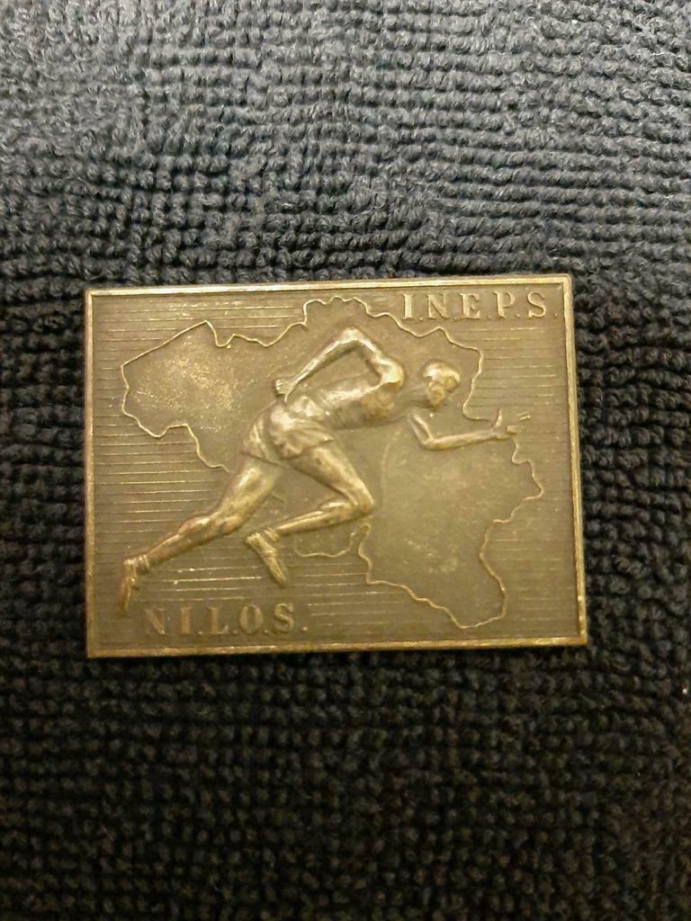 Oude medaille 1956., Postzegels en Munten, Ophalen