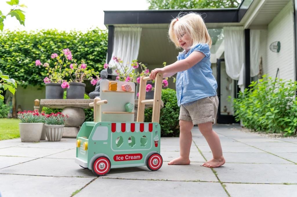 Houten loopwagen en duwwagen ijscotruck I'm Toy, Ophalen of Verzenden, Nieuw, Rij- of Hobbelspeelgoed