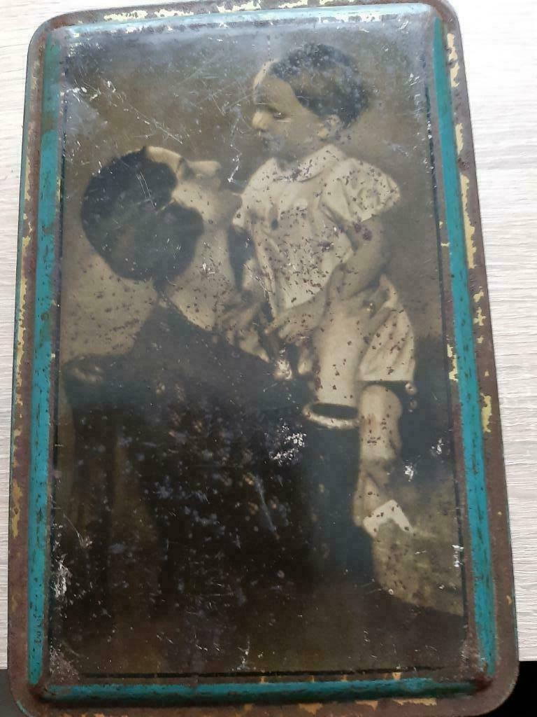Boîte en fer blanc Reine Astrid avec le Prince Baudouin, Collections, Enlèvement ou Envoi, Utilisé, Autres types