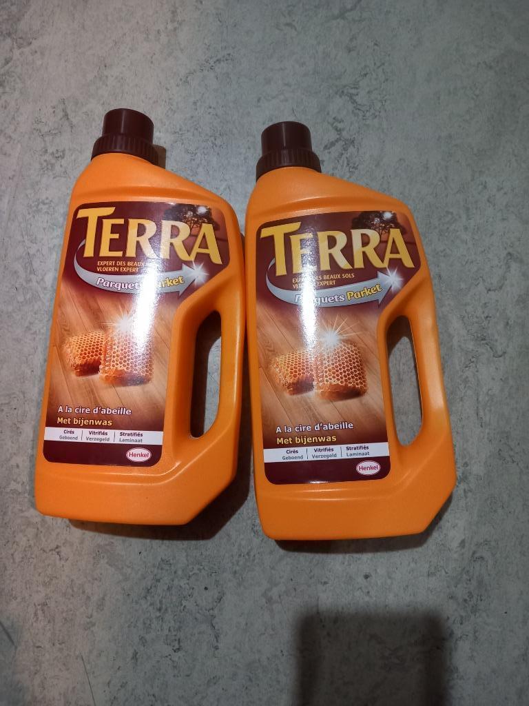 2 Terra-blikken | Reinigingsmiddel | Parket | Met bijenwas v, Huis en Inrichting, Ophalen, Schoonmaakmiddel
