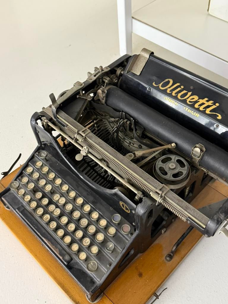 Olivetti M20, Ophalen of Verzenden