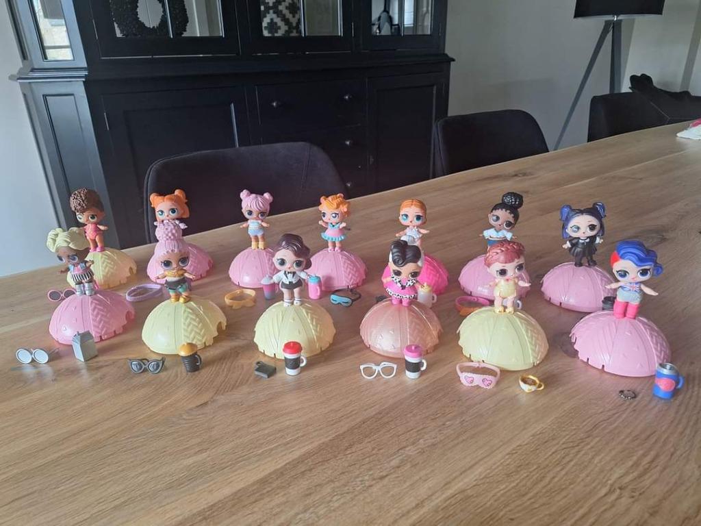 13 L.O.L. popjes LOL figuurtjes, Enlèvement ou Envoi, Comme neuf, Autres types