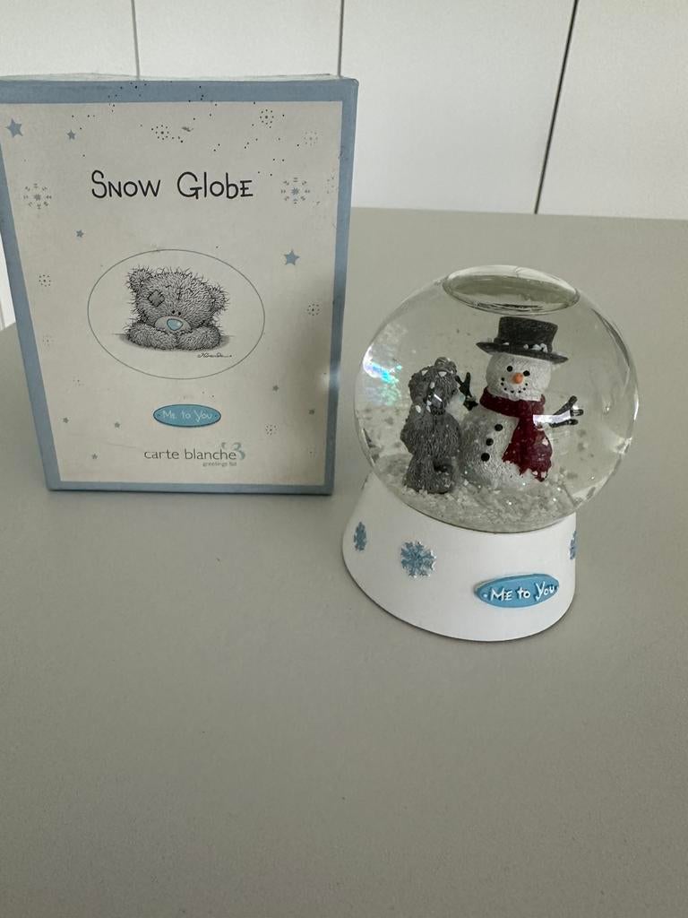 Sneeuwbol Me to you, Ophalen of Verzenden, Zo goed als nieuw