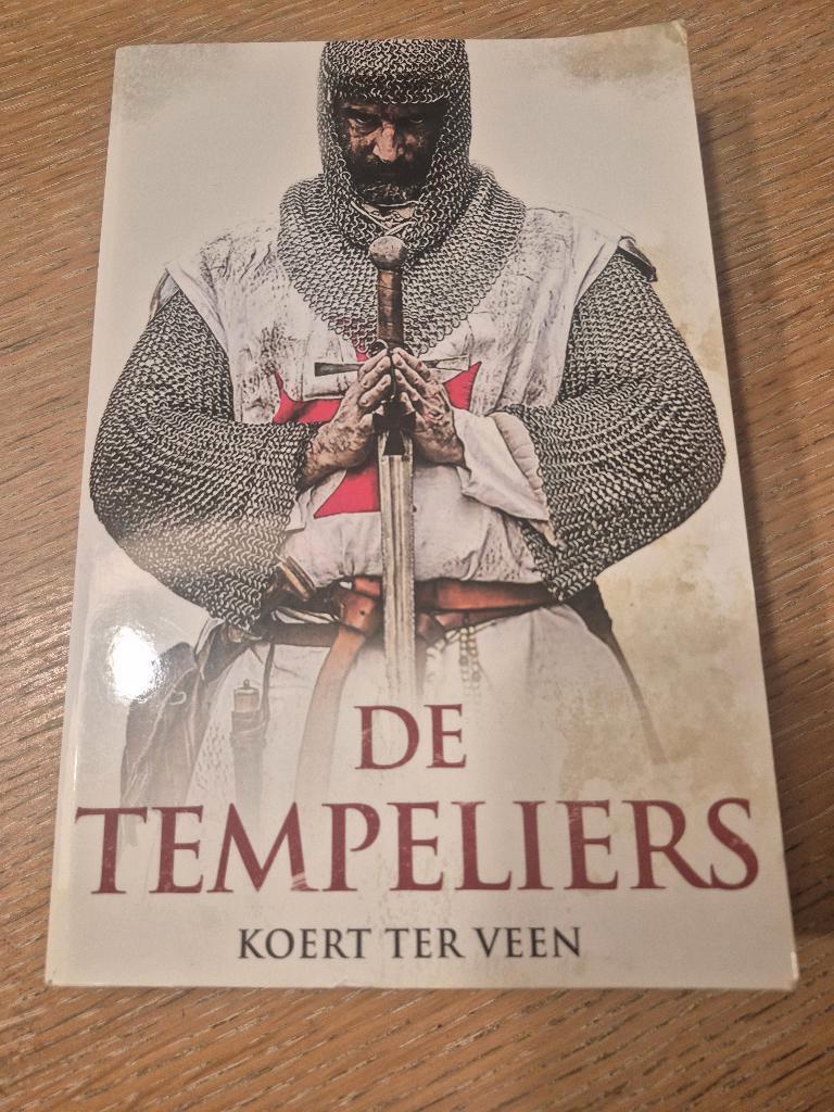 Boek De Tempeliers, Ophalen of Verzenden, Zo goed als nieuw, Koert Ter Veen, Overige gebieden