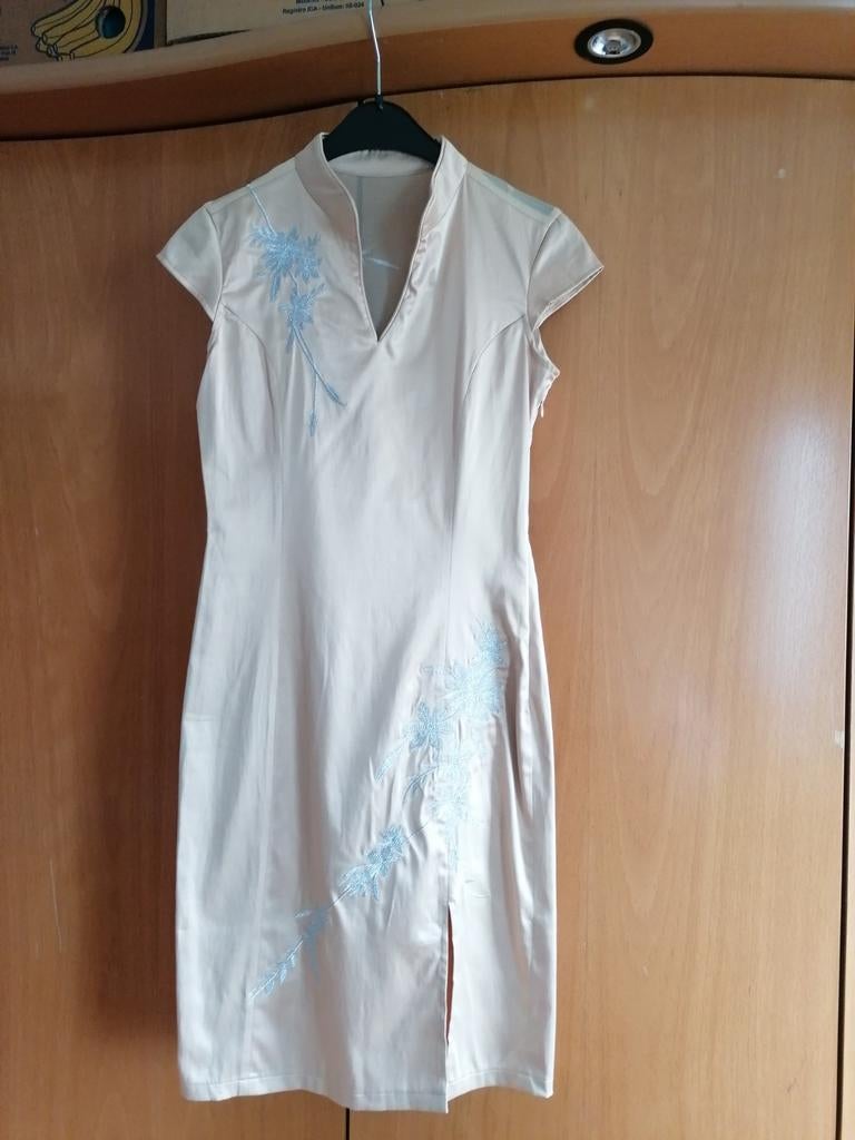 Cocktailjurk, Beige, Ophalen of Verzenden, Knielengte, No go
