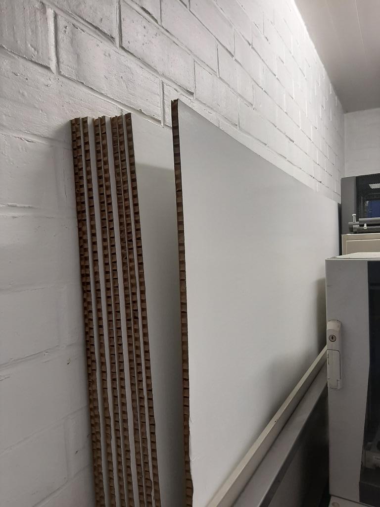 Falconboard - wit karton - standenbouw - honinggraad, Zakelijke goederen, Ophalen, Falconboard, Info@timshop.be, Geen idee