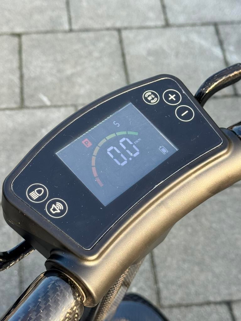 Opvouwbare Carbon Ultralichte 14kg Scootmobiel Nieuw scooter, Diversen, Rolstoelen, Ophalen of Verzenden