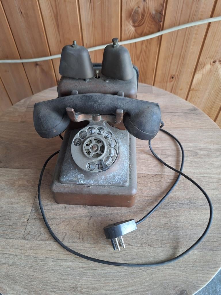 Antieke telefoon, Ophalen, Gebruikt