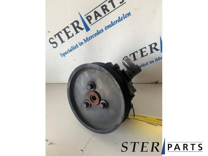 Pompe direction assistée d'un Mercedes C-Klasse, Autos : Pièces & Accessoires, Commande, Mercedes-Benz, Utilisé, 3 mois de garantie