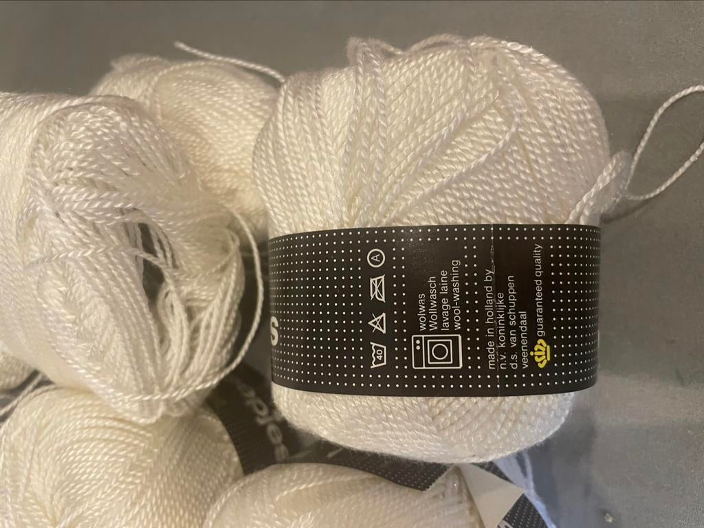 Scheepjes Pearl 380 gr, Ophalen of Verzenden, Zo goed als nieuw