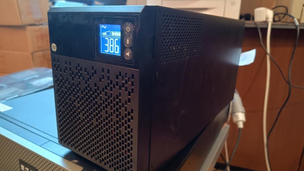 UPS HP T1500 G4 INTL/1080W(EATON 5SC1500)-New Bat- Sine out, Enlèvement ou Envoi, Comme neuf