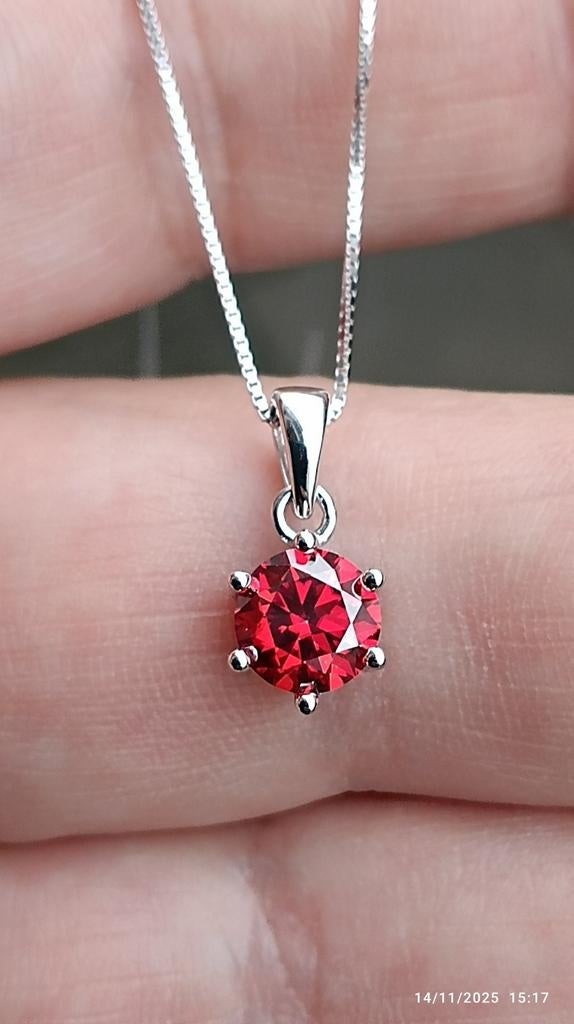 Pendentif en argent massif avec moissanite rouge et certific, Enlèvement ou Envoi, Neuf, Rouge, Argent