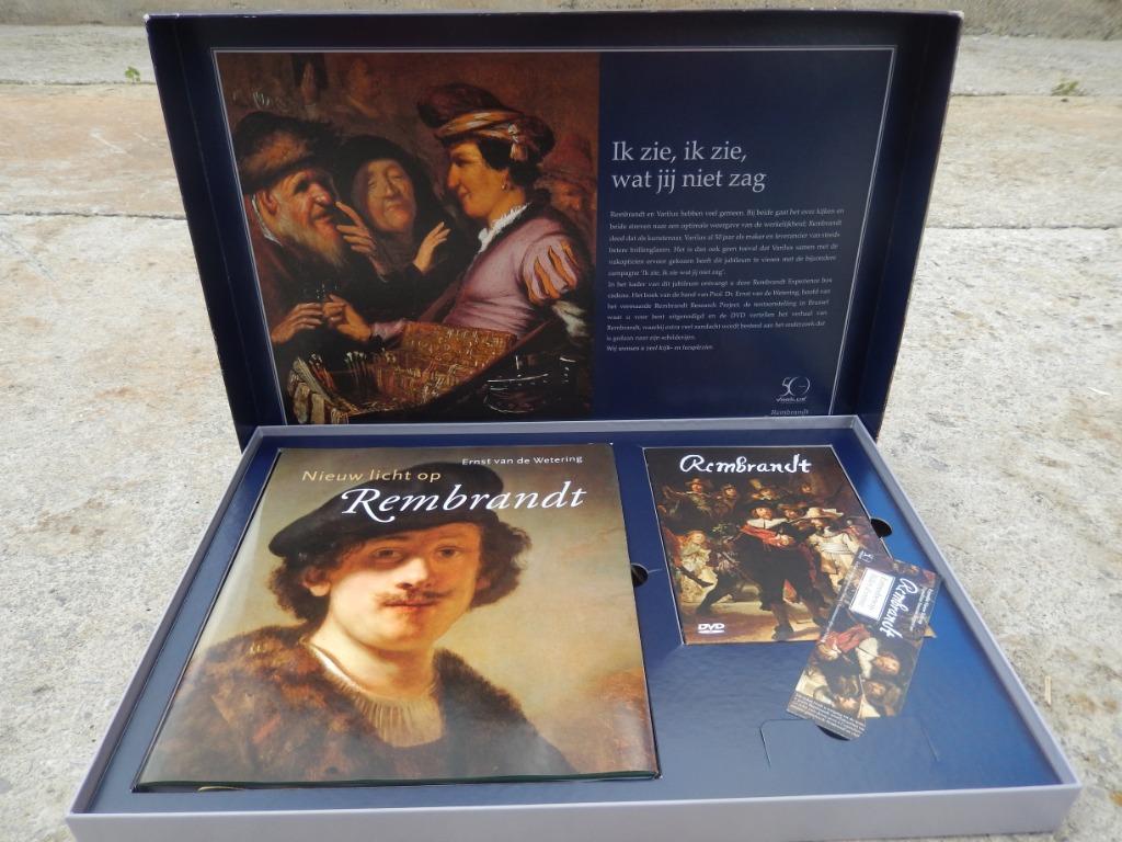 Rembrandt experience box - Boek + DVD - 50 years varilux ( N, Livres, Enlèvement ou Envoi, Comme neuf, Peinture et dessin