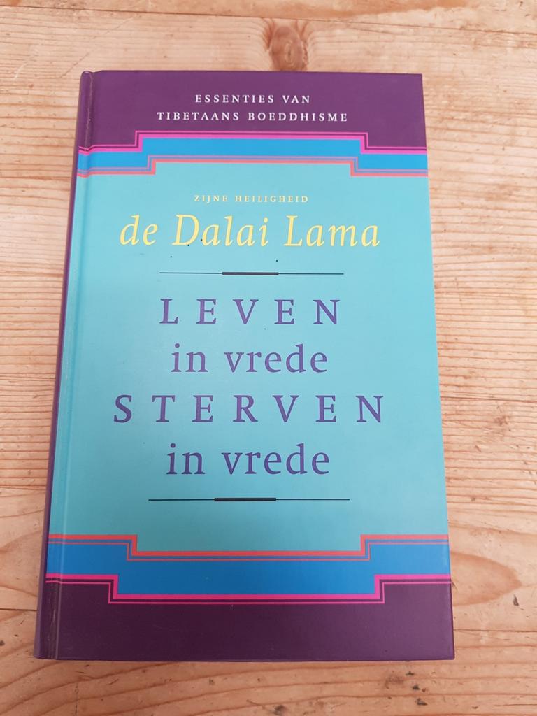 De Dalai Lama - Leven in vrede, sterven in vrede, De Dalai Lama, Ophalen of Verzenden, Zo goed als nieuw