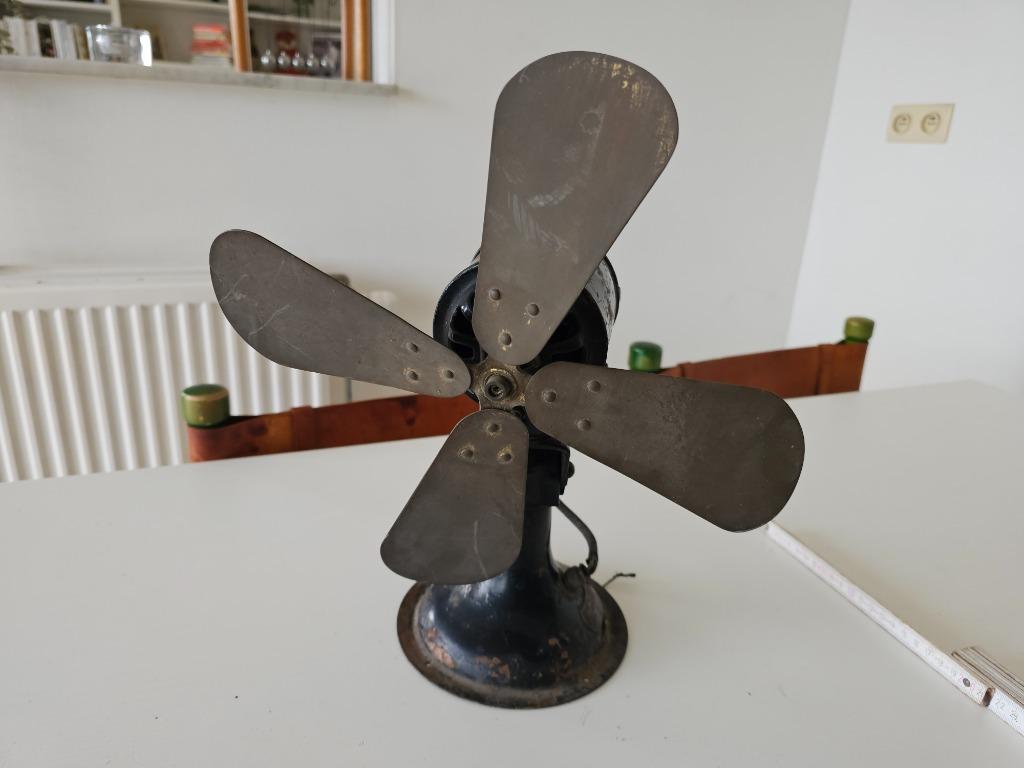 AEG NOVU 2 Ventilator Peter Behrens Art Deco, Antiek en Kunst, Ophalen of Verzenden