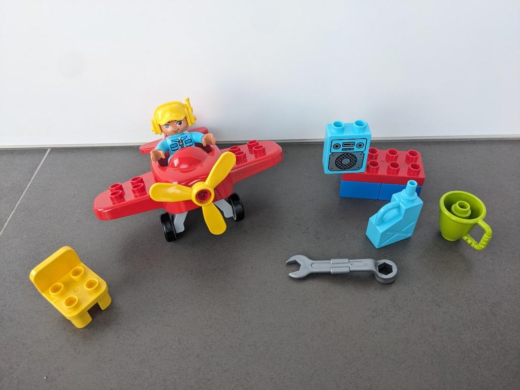Duplo vliegtuig 10908, Kinderen en Baby's, Speelgoed | Duplo en Lego, Ophalen of Verzenden, Zo goed als nieuw, Complete set, Duplo