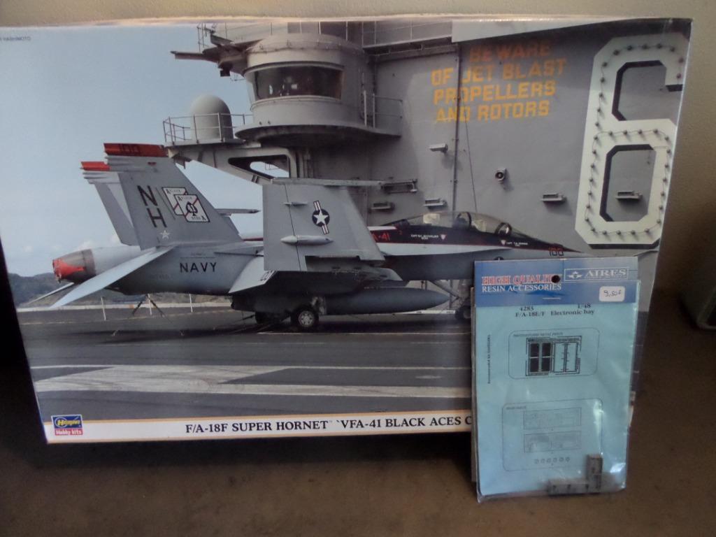 Modelbouw Kit F/A-18F Super Hornet "VFA-41 Black Aces CAG", Neuf, Enlèvement ou Envoi, Avion, Plus grand que 1:72