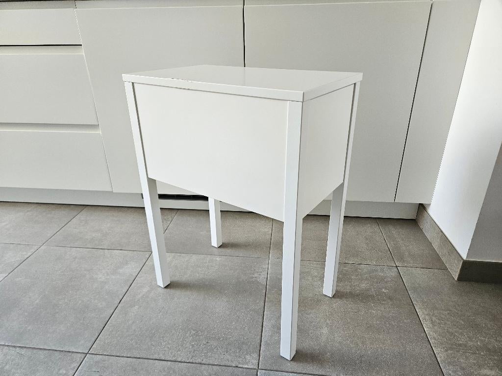 Table de nuit chevet Ikea Nordli, Maison & Meubles, Chambre à coucher | Tables de chevet, Utilisé, 70 cm ou plus, Moins de 45 cm