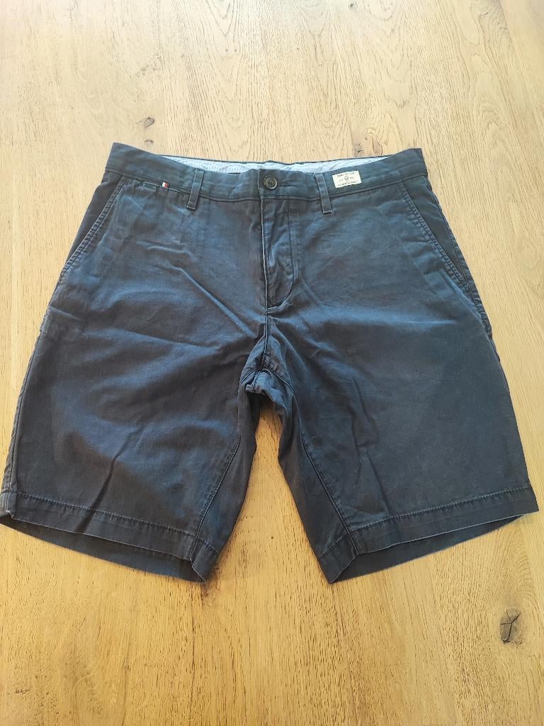 donkerblauwe short Tommy Hilfinger maat 31, Ophalen of Verzenden, Gedragen, Blauw, Tommy hilfiger