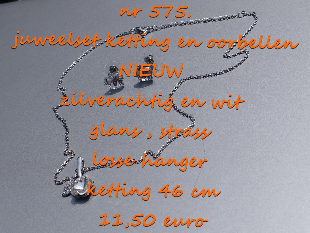 575. Parure de bijoux : collier et boucles d'oreilles, NEUF,, Autres matériaux, Blanc, Envoi, Neuf