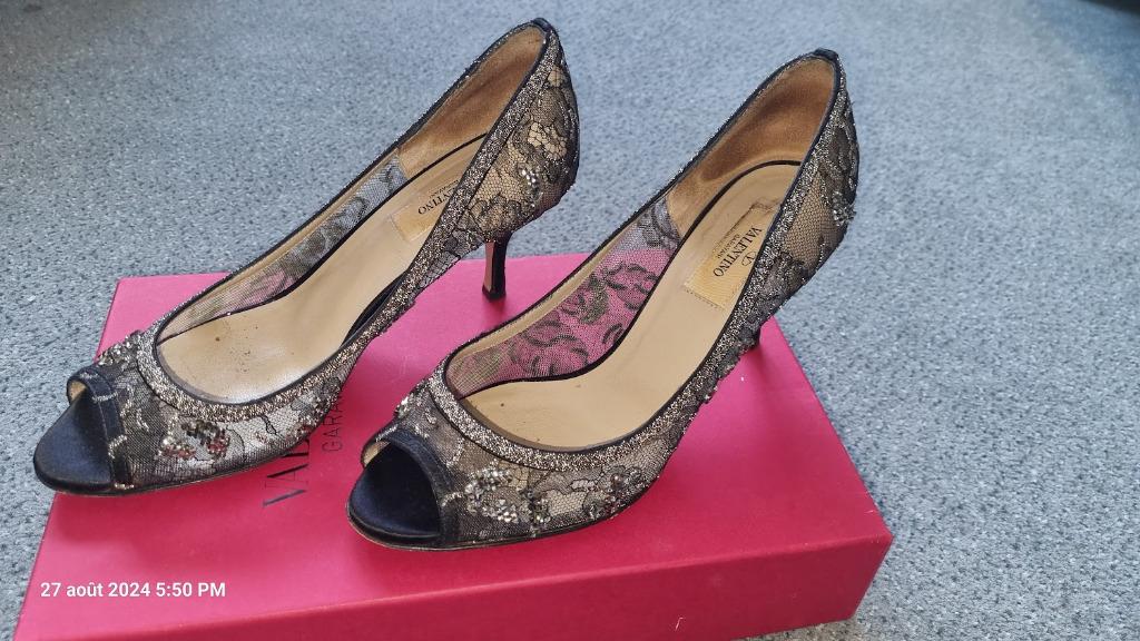 Schoenen voor dames, Kleding | Dames, Beige, Ophalen of Verzenden, Zo goed als nieuw, Schoenen met hoge hakken