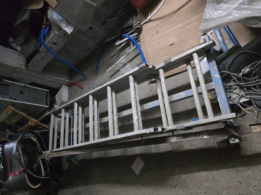 échafaudage aluminium 2m houte, Enlèvement ou Envoi, Comme neuf