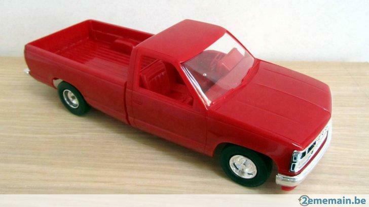 1989 Chevrolet Silverado C-1500 Rouge 1:25 Dealer Promo ERTL, Hobby & Loisirs créatifs, Modélisme | Voitures & Véhicules, Neuf