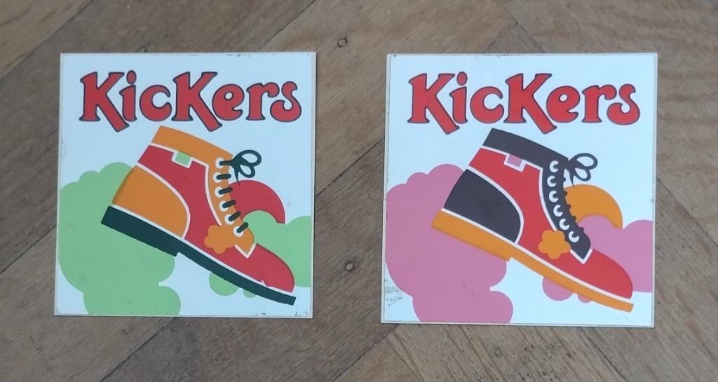 2 vierhoekige vintage KICKERS schoenen stickers, Verzenden, Zo goed als nieuw, Merk