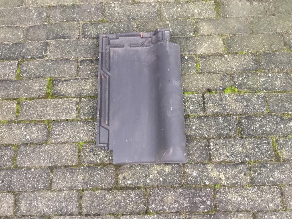Zwarte dakpannen 17stuks Nieuw!, Ophalen, Nieuw, Zwart, Dakpannen
