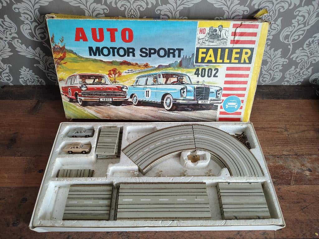 Racebaan 4000/ 2x Opel Diplomat/ Faller AMS/ Slotcar, Verzenden, Racebaan