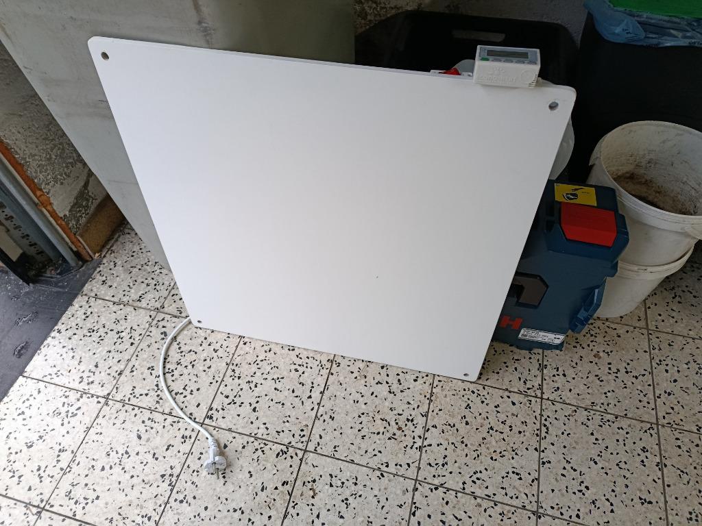 Radiateur électrique extra plat 400 W pour WC, Doe-het-zelf en Bouw, Verwarming en Radiatoren, Gebruikt, Radiator, 200 tot 500 watt