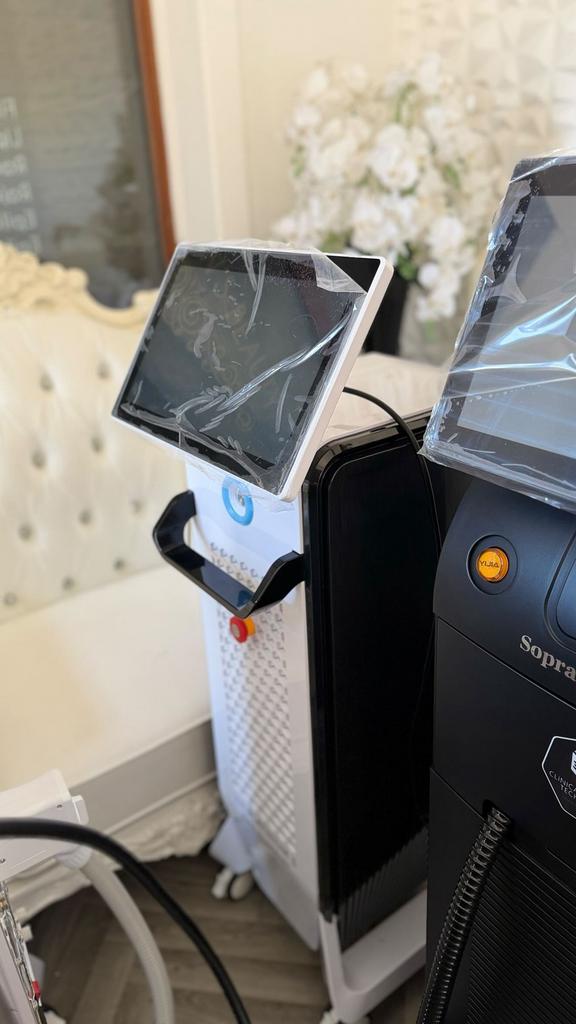 Machine diode laser PLATINIUM S 2500w / poigné magnétique, Enlèvement, Comme neuf