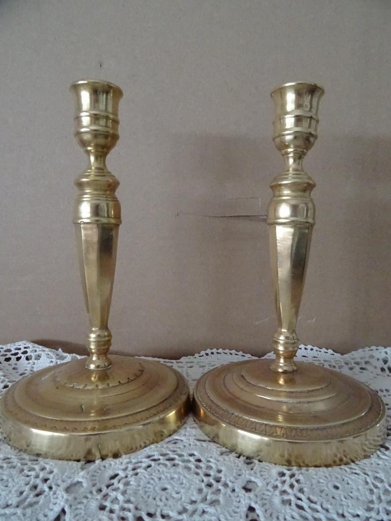 18e siècle Chandeliers anciens en bronze Français 19cm 1780, Enlèvement ou Envoi, Cuivre ou Bronze