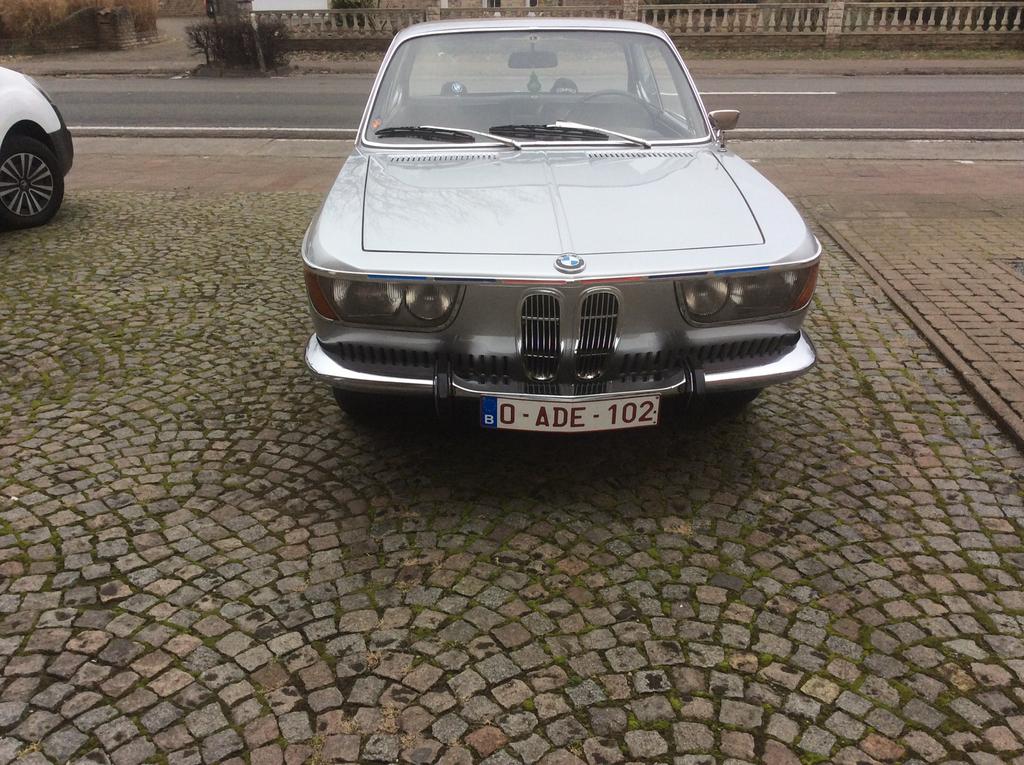 BMW 2000 C. Te KOOP IN ZEEER GOEDE STAAT, Autos, 100 kW, Argent ou Gris, 3 places, Bleu